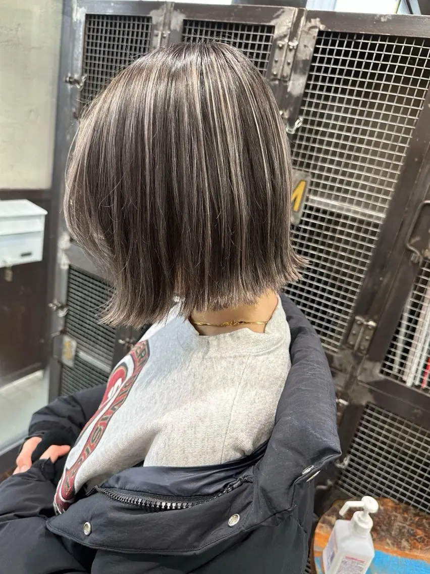 ショート ヘアカラー 福島 優奈のヘアスタイル