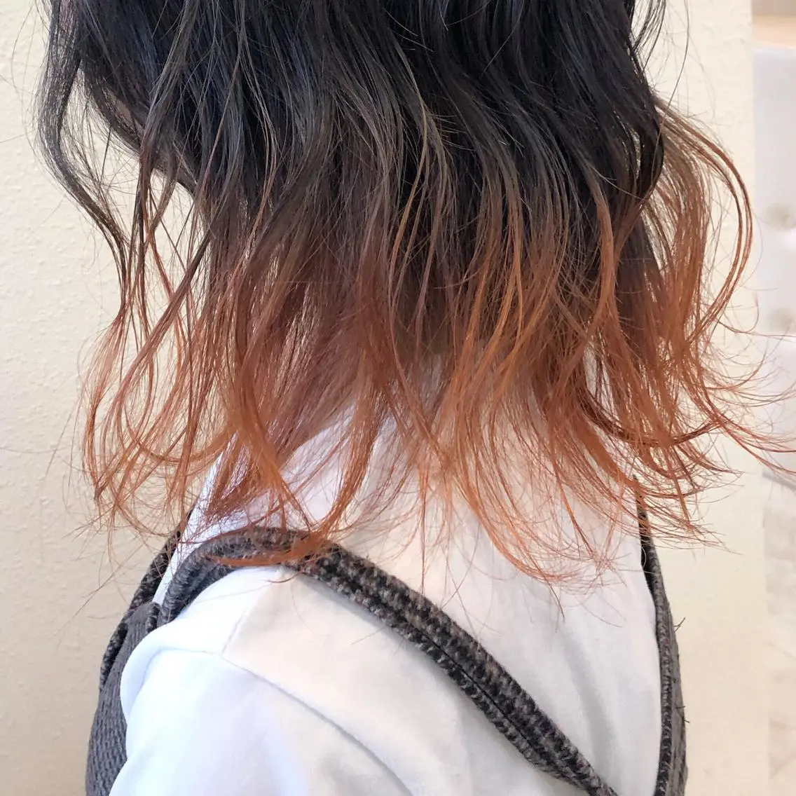 ミディアム 中川 茜里のヘアスタイル