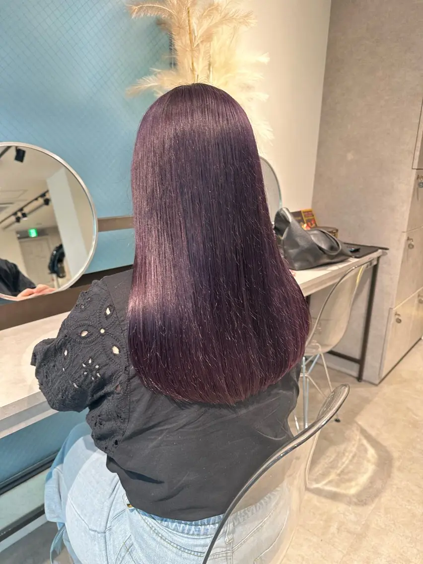 ロング カラー パープルカラー 髪質改善 トリートメント ブリーチ/ハイトーン 艶カラー/ユリナのヘアスタイル