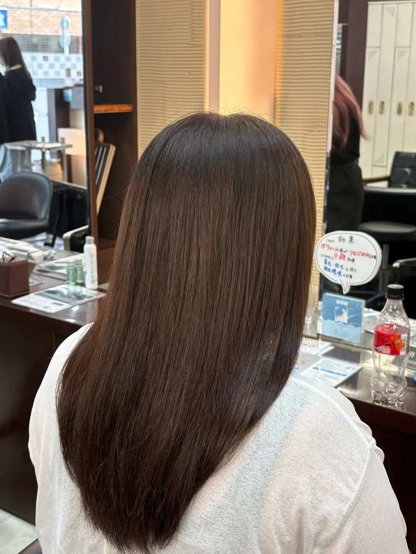 ロング ヘアカラー 細田 舞乃のヘアスタイル
