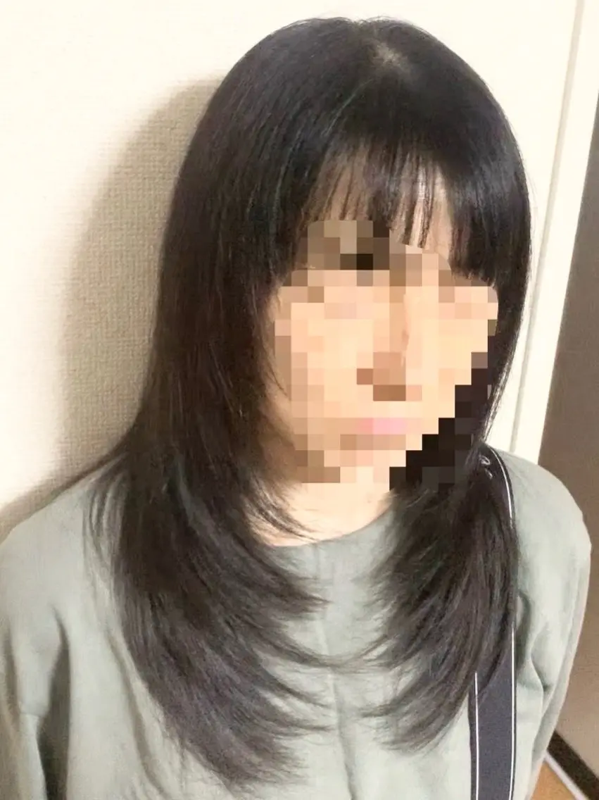 セミロング レイヤーカット 伊藤 鳳雅のヘアスタイル