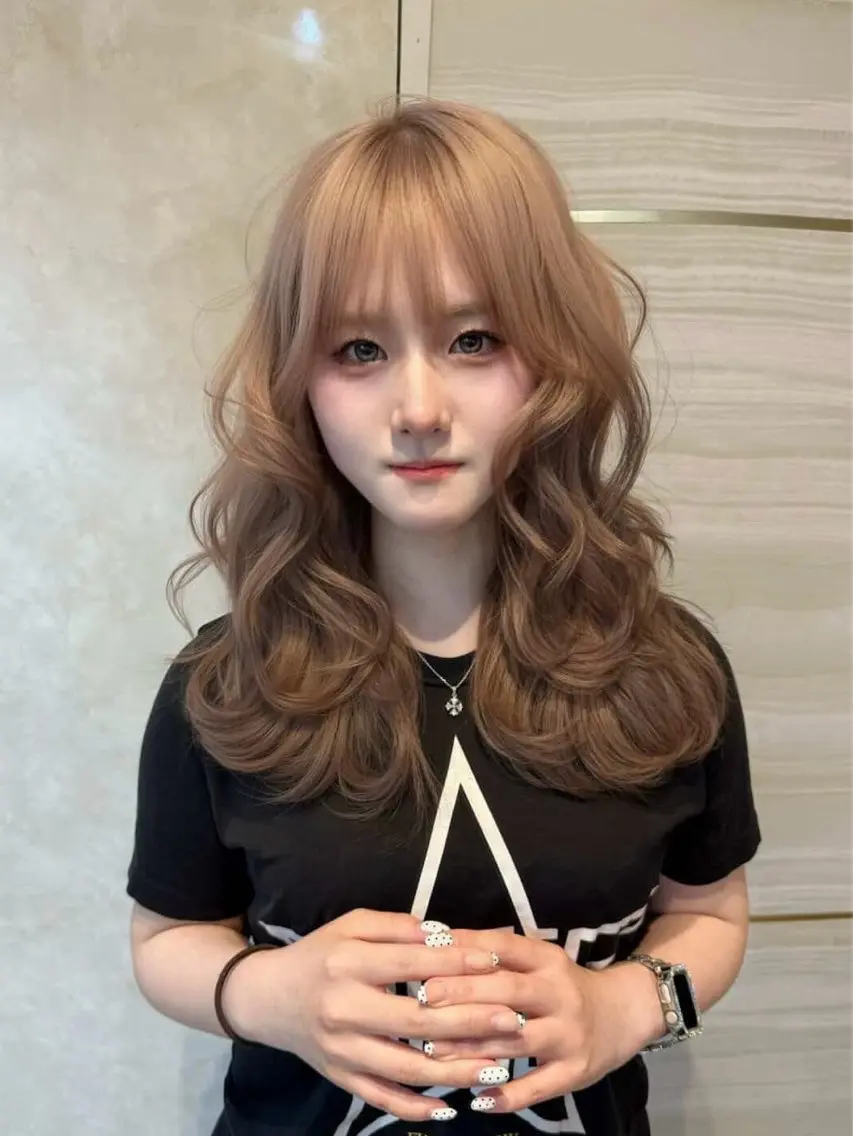ミディアム カラー ヘアアレンジ カット ヘアカラー トリートメント 🌱巴結生🌿グレー ジュ☁️ミルクティーのヘアスタイル