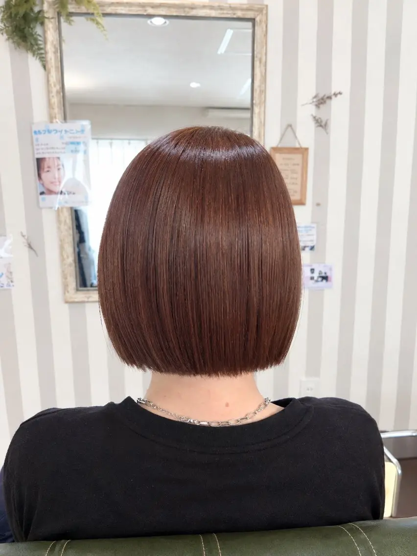 ミディアム ボブ カット ヘアカラー abe mikaのヘアスタイル