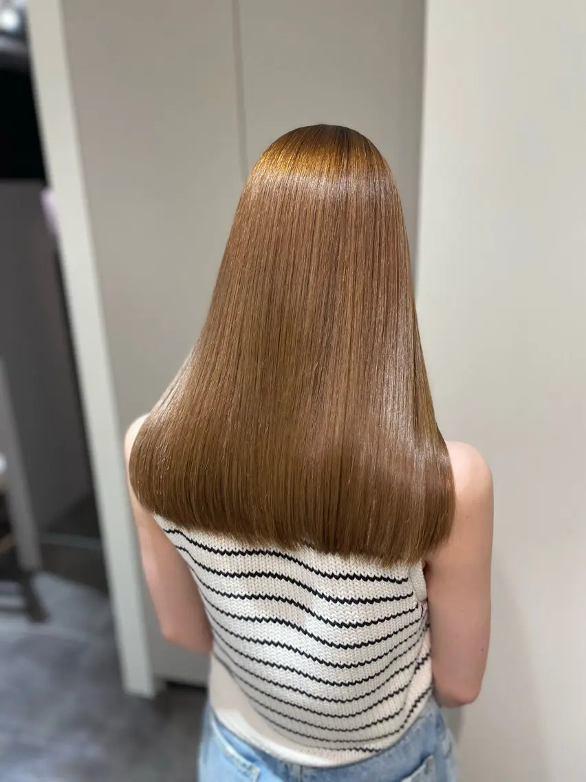 セミロング 複雑履歴に対応ブリー チ無しダブルカラーのヘアスタイル