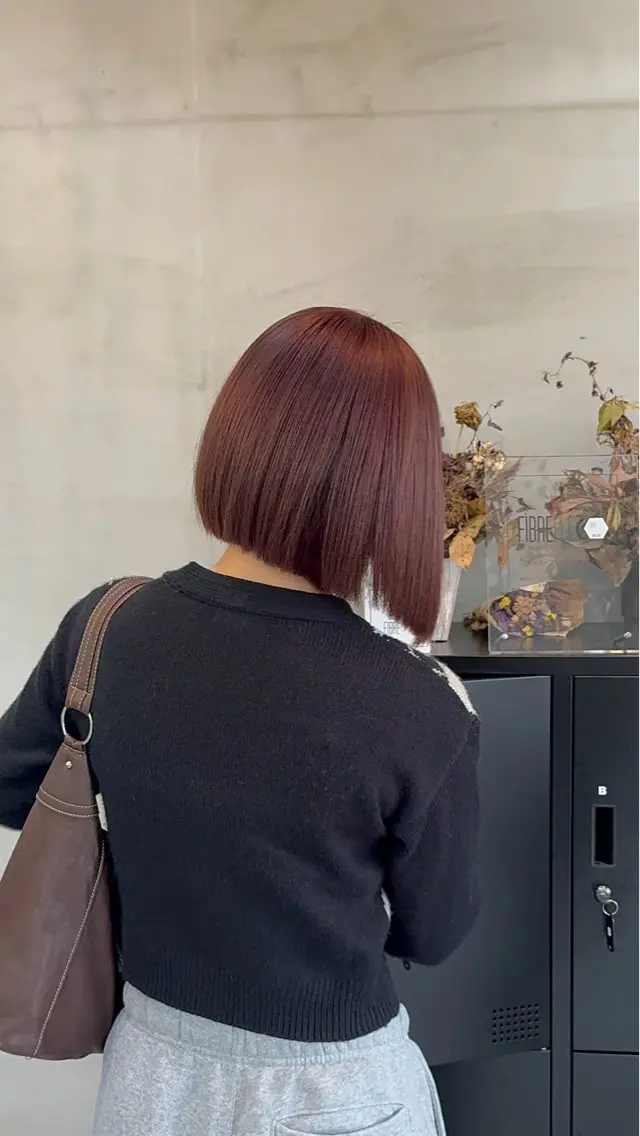 カラー ブリーチ ブラウンカラー カシス lit 松井乃愛のヘアスタイル