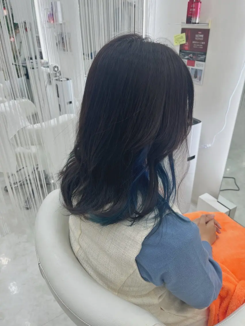 ミディアム カラー ブリーチ ブルーカラー ヘアカラー 山森 大地のヘアスタイル