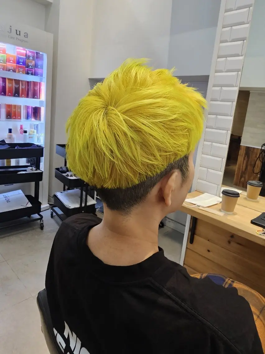ショート カット ヘアカラー MATSU 🌟個性派カラーのヘアスタイル