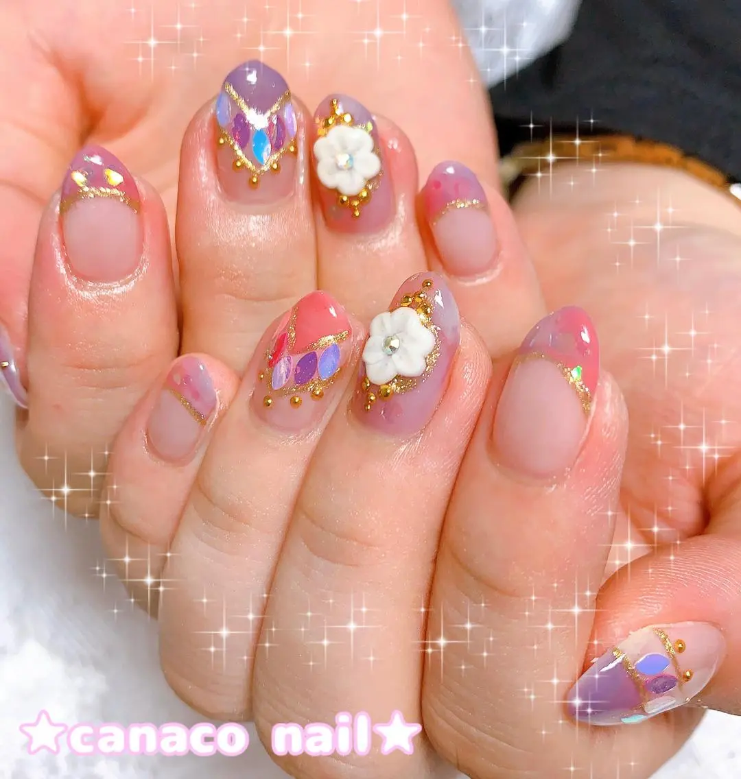 ネイル フレンチネイル グラデーション ホログラムネイル ハンドネイル ハンドケア ベテランネイル cnc  nailのネイルデザイン