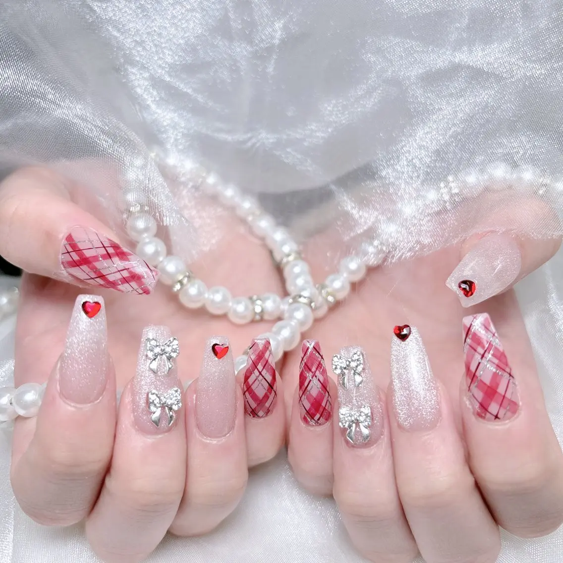 ネイル 成人式 ジェルネイル ロングネイル マグネットネイル ミディアムネイル ハンドネイル MoMoA Nail ネイル長さ出し専門店のネイルデザイン