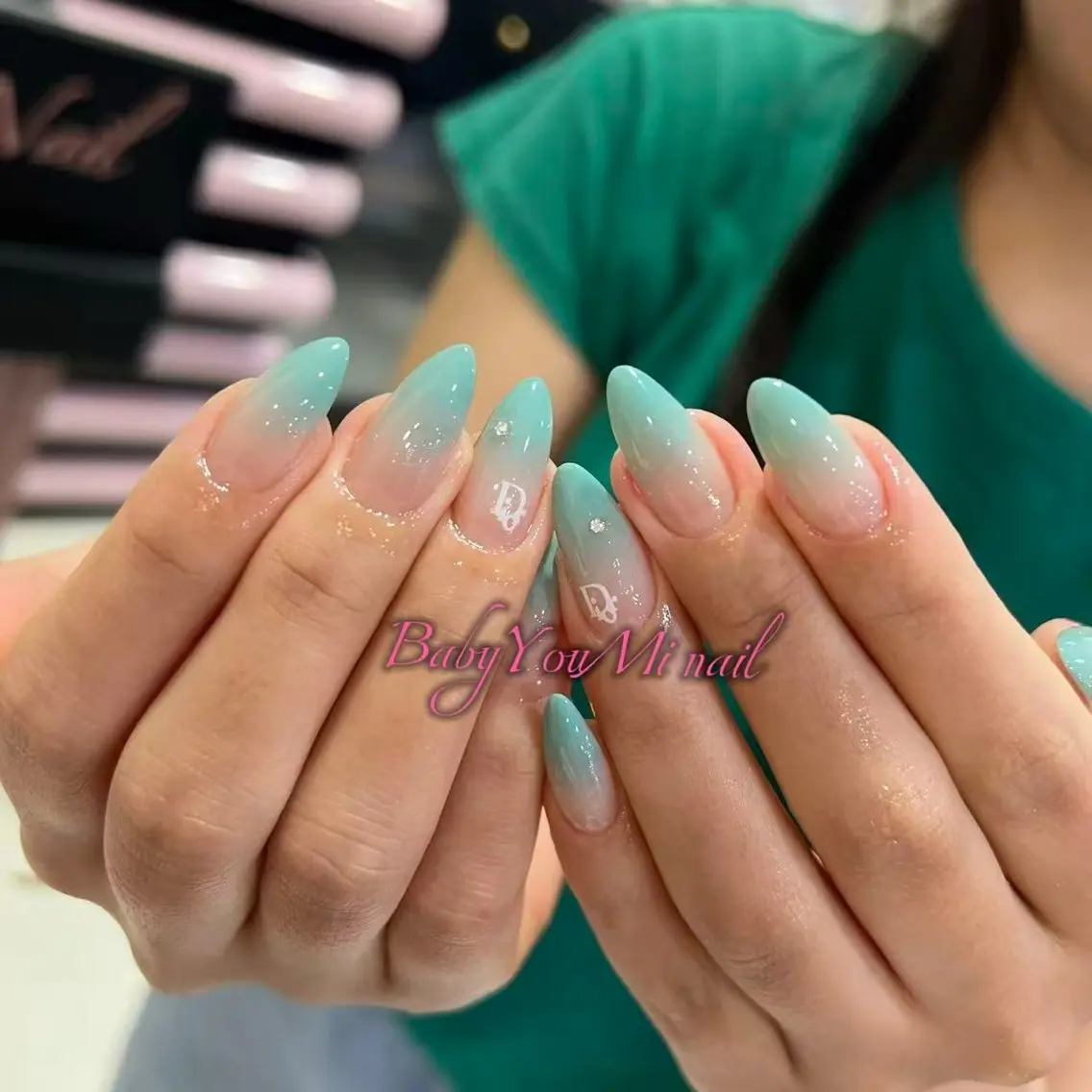 ネイル オーロラネイル チークネイル 成人式 フットネイル フレンチネイル ハンドネイル ハンドケア BabyYouMi nailのネイルデザイン