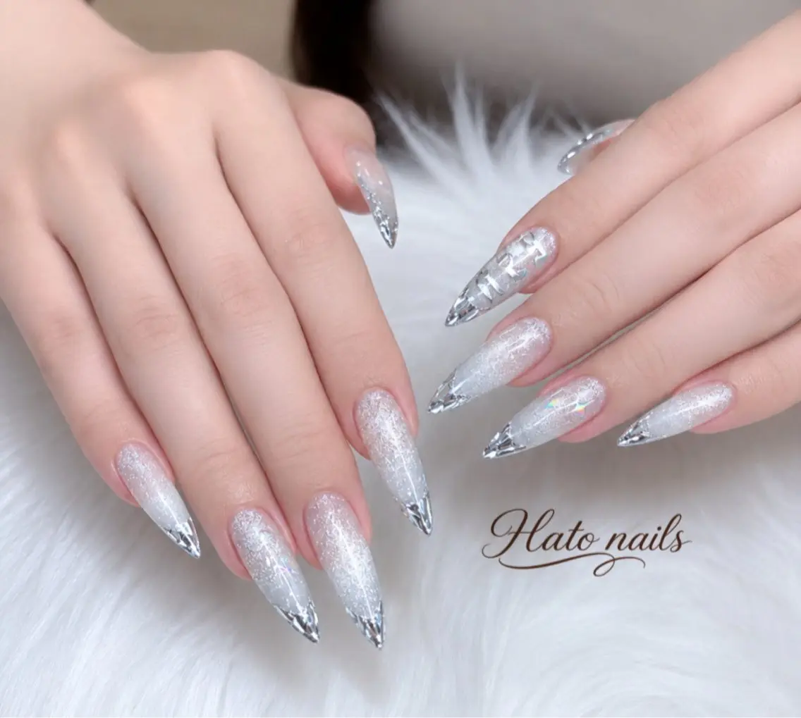 ロング ハンドネイル Hato Nailsのネイルデザイン