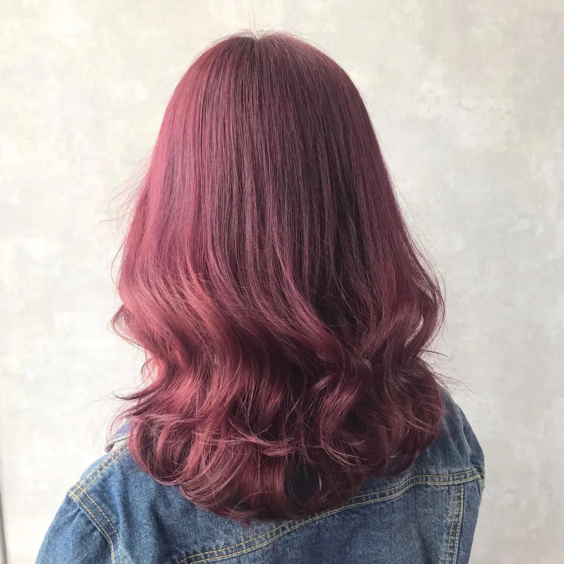 セミロング カラー ブリーチ ピンクカラー タンバルモリ ヨシンモリ ムルギョル巻き K-POP好き美容師 🇰🇷Kai.Yのヘアスタイル