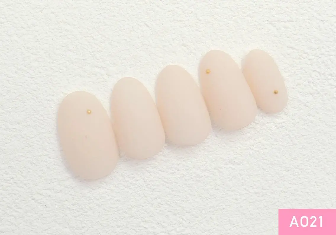 ネイル シルバー 💎池袋 Nailのネイルデザイン