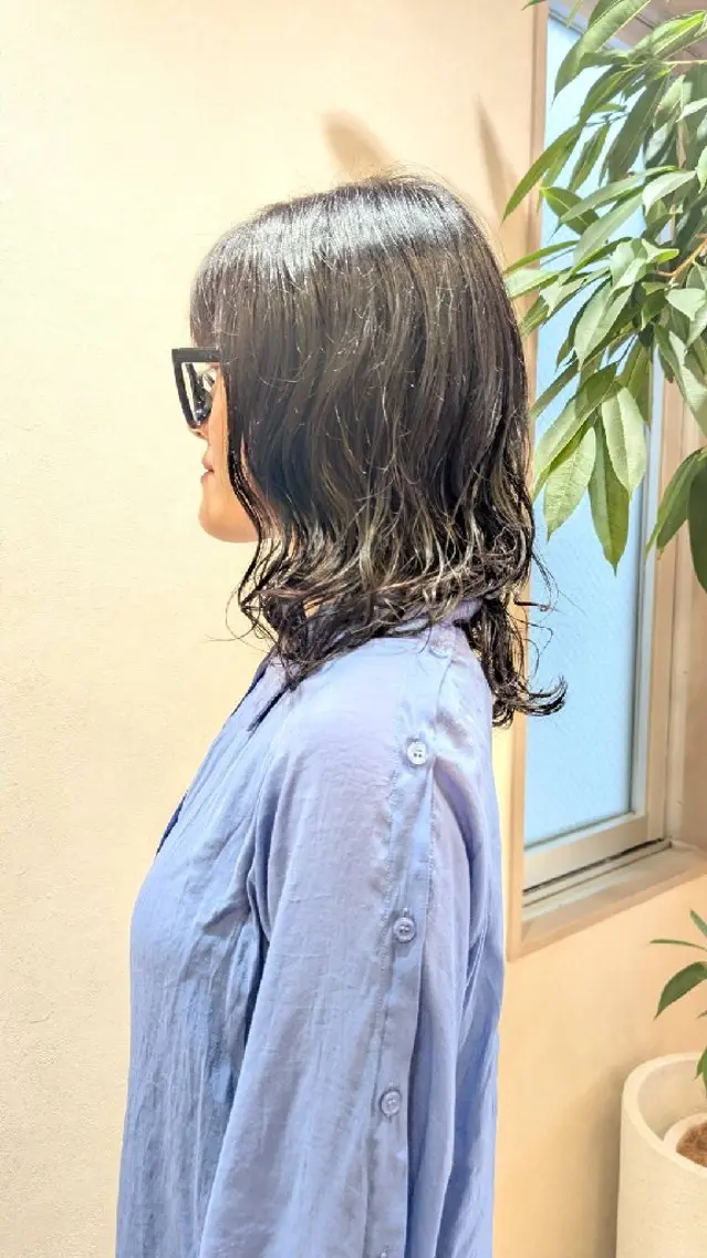 ミディアム パーマ カラー いずみ こずえのヘアスタイル