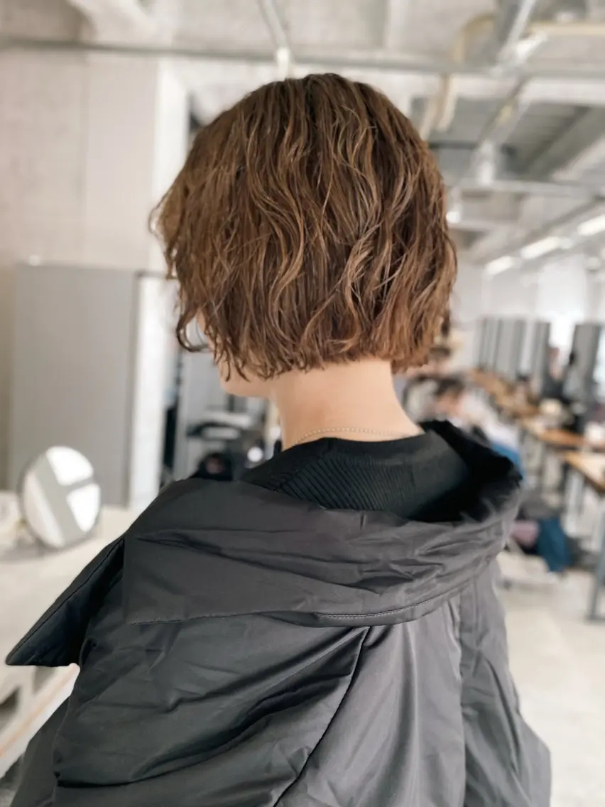 ショート カラー パーマ KOOKI スティードトーキョーのヘアスタイル