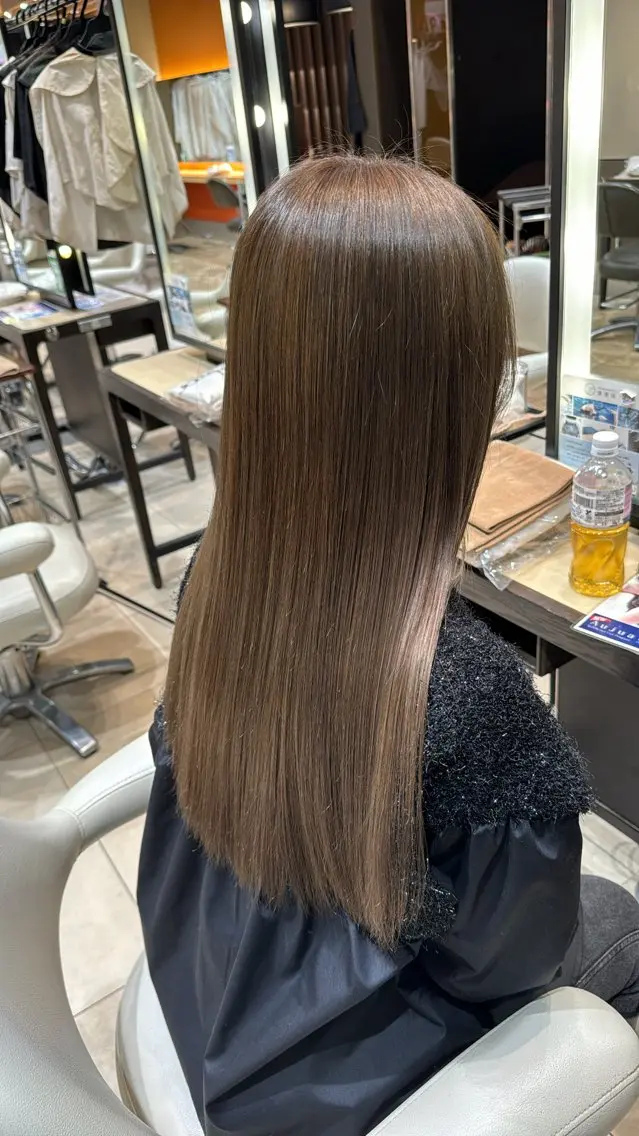 ロング ケアカラー グラングリーン大阪 savoirサキモトのヘアスタイル