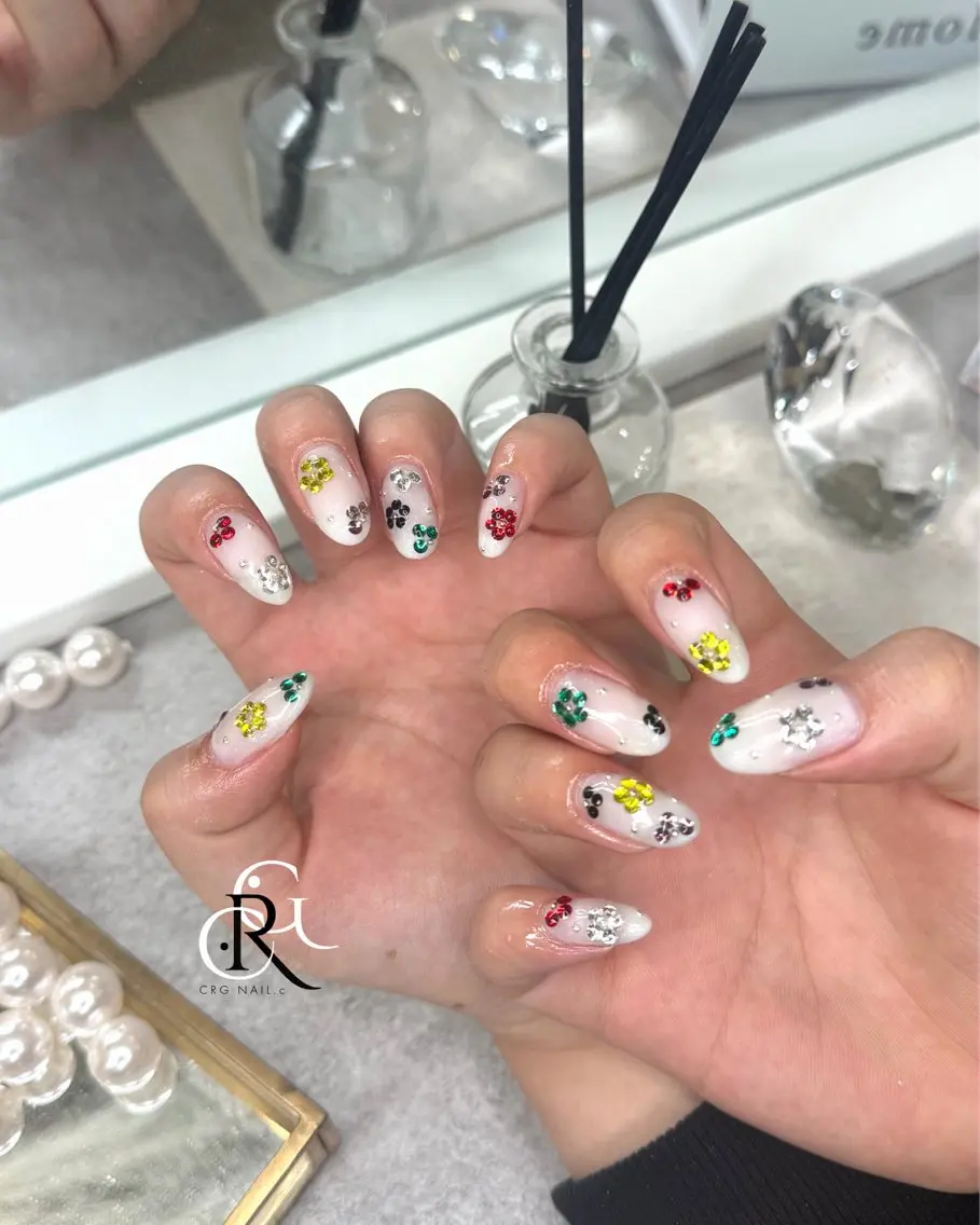 ミディアム ハンドネイル CRGNAIL EMIRIのネイルデザイン
