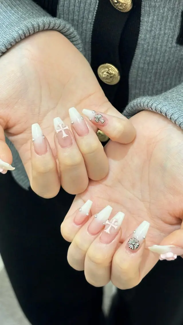 ネイル キラキラネイル 韓国ネイル マグネットネイル 夏ネイル ワンホンネイル ハンドネイル Sully Nail  Labのネイルデザイン