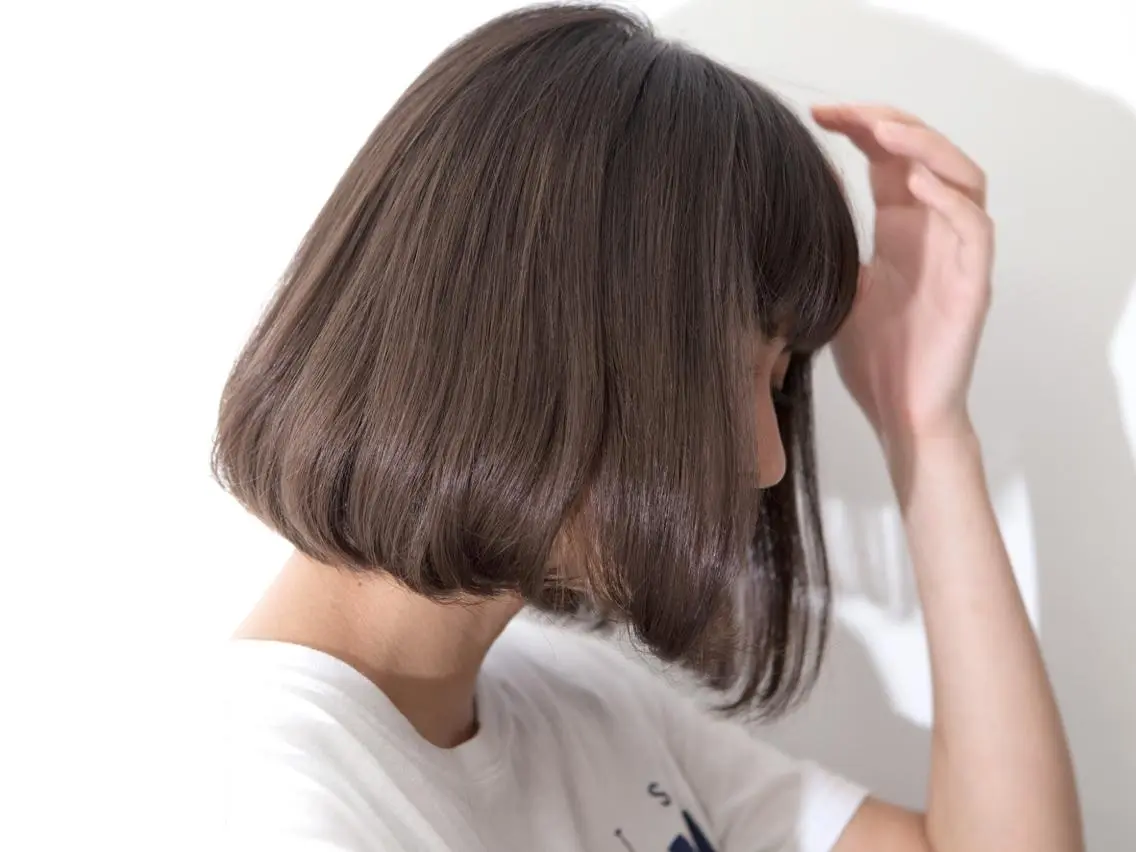 ショート カラー 切りっぱなしボブ 透明感カラー ボブ Livingu youのヘアスタイル