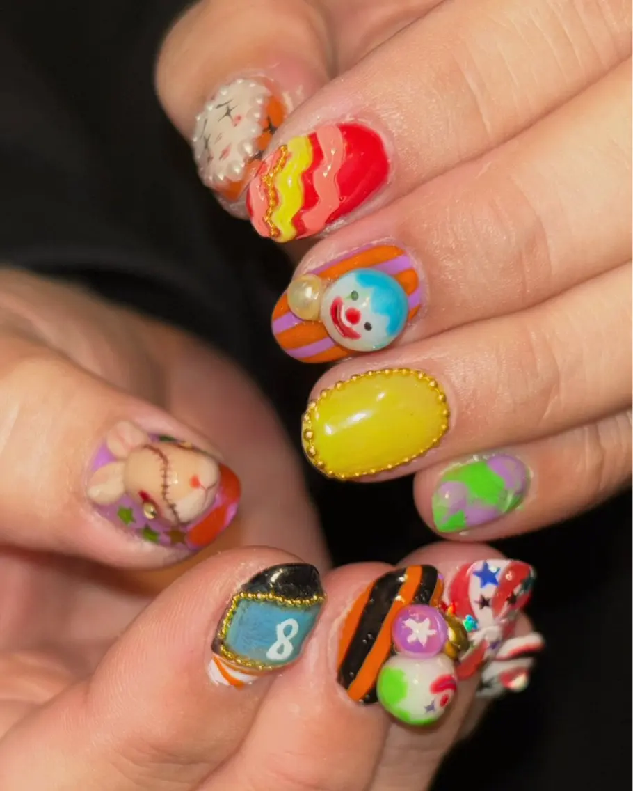 ネイル ハンドネイル 🪐富島彩夏 /海外nail🪐のネイルデザイン