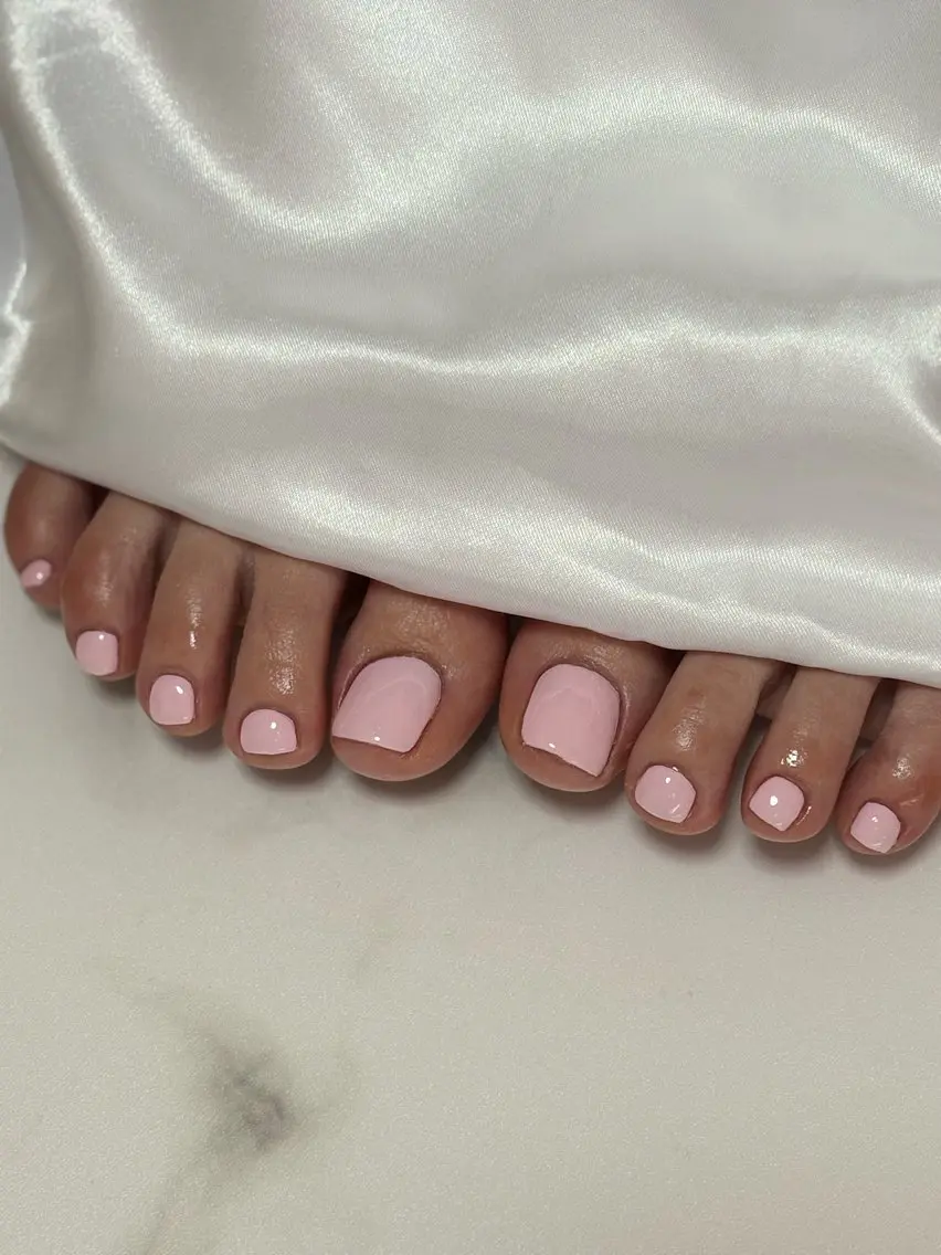 ネイル フットネイル ワンカラーネイル ピンク シンプルネイル フットネイル nail salon minthのネイルデザイン