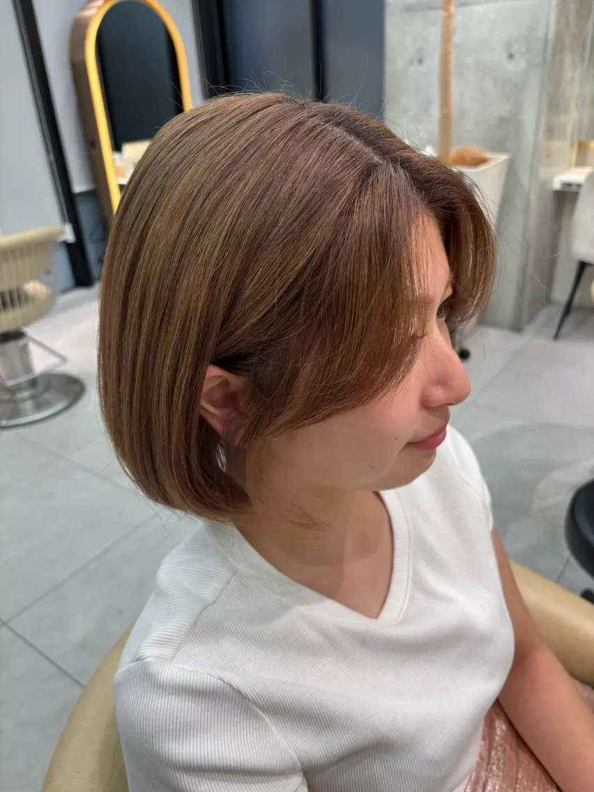 カラー あいり／艶髪 、透明感カラー🩶のヘアスタイル