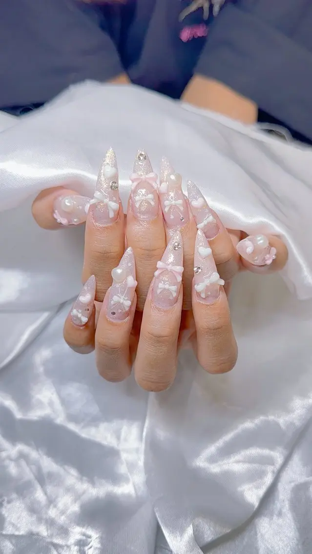 ネイル KIRA LILYのネイルデザイン