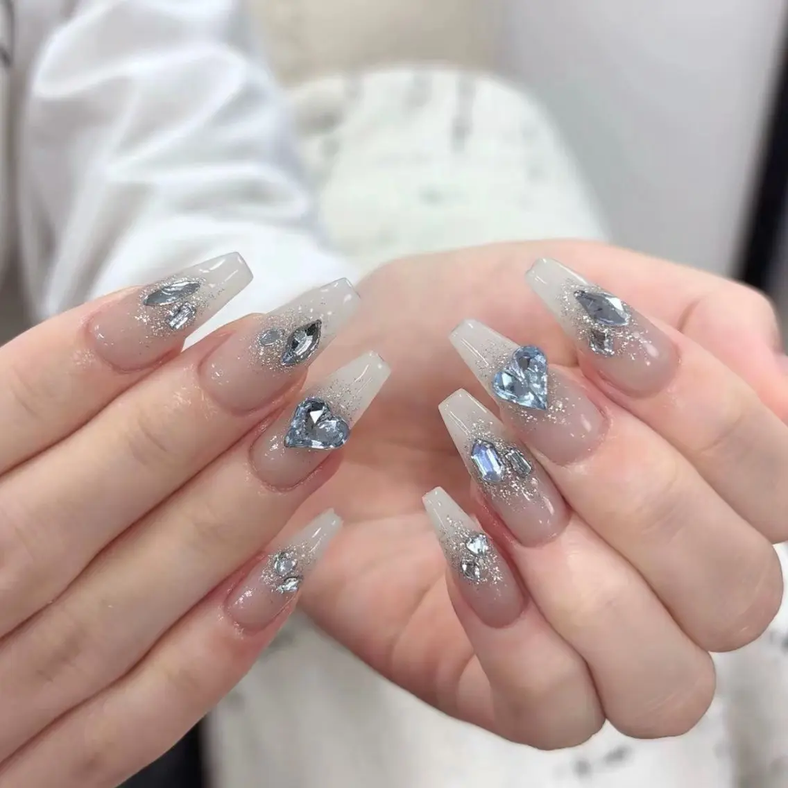 ネイル ハンドネイル Luna Gladeのネイルデザイン