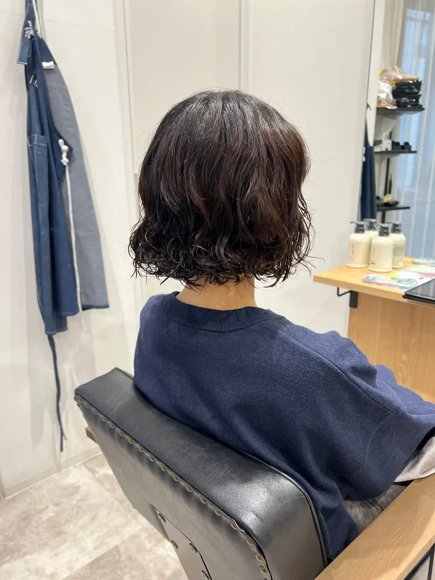 ミディアム パーマ ミディアムパーマ ボブ カット パーマ 黒阪 なみのヘアスタイル