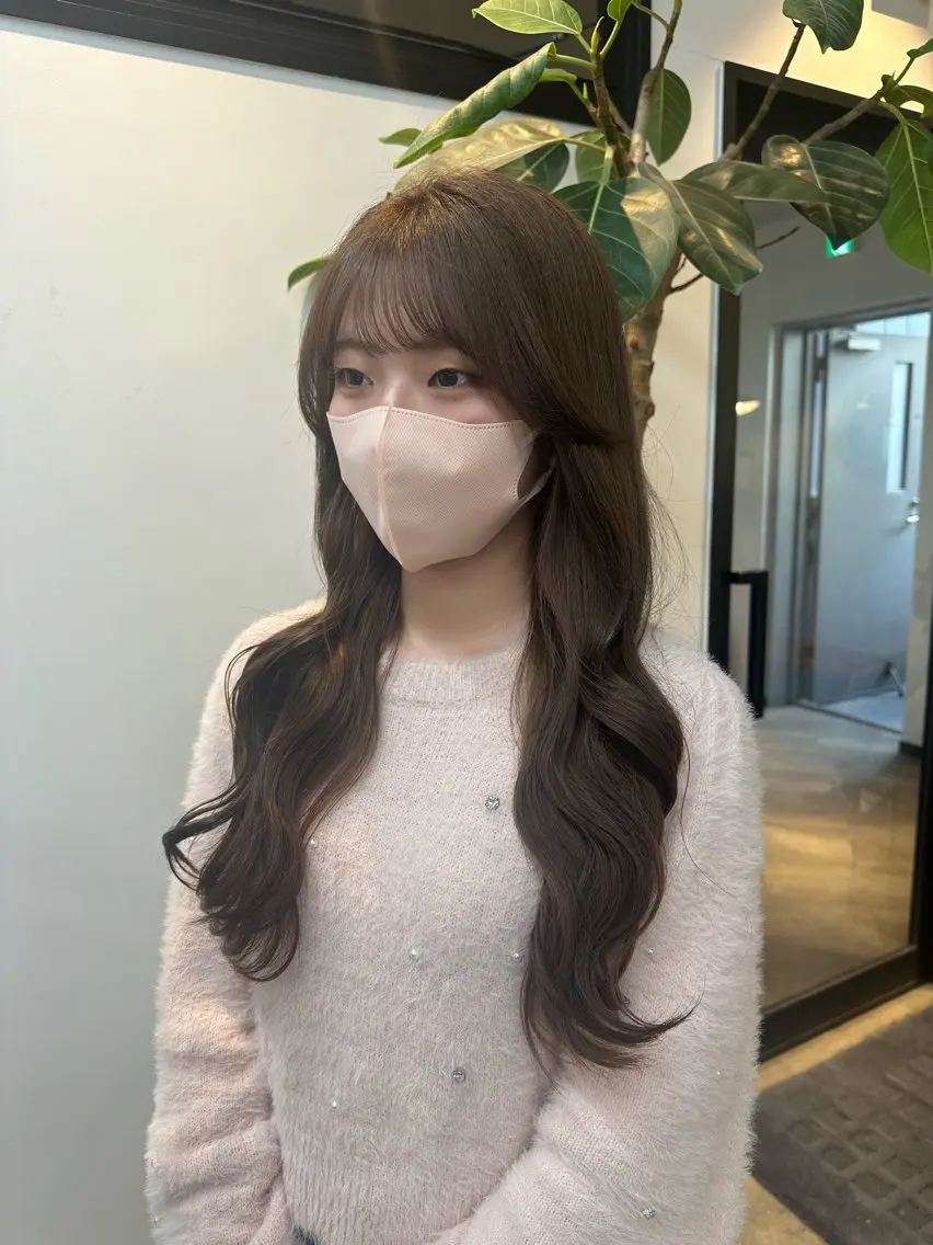 ロング カット ヘアカラー トリートメント yuika .のヘアスタイル