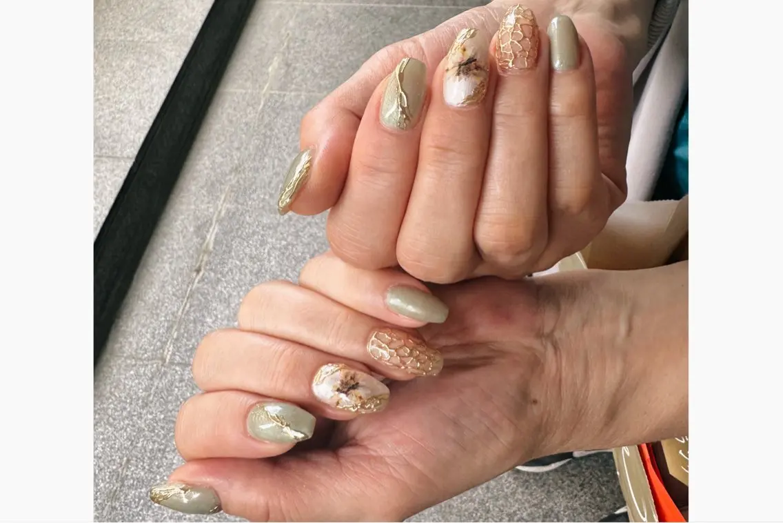 ネイル ハンドネイル 長谷川 奈緒美のネイルデザイン