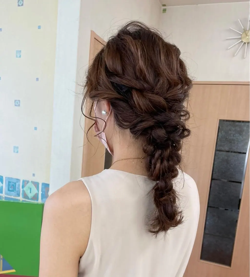 ロング ヘアアレンジ yui .のヘアスタイル