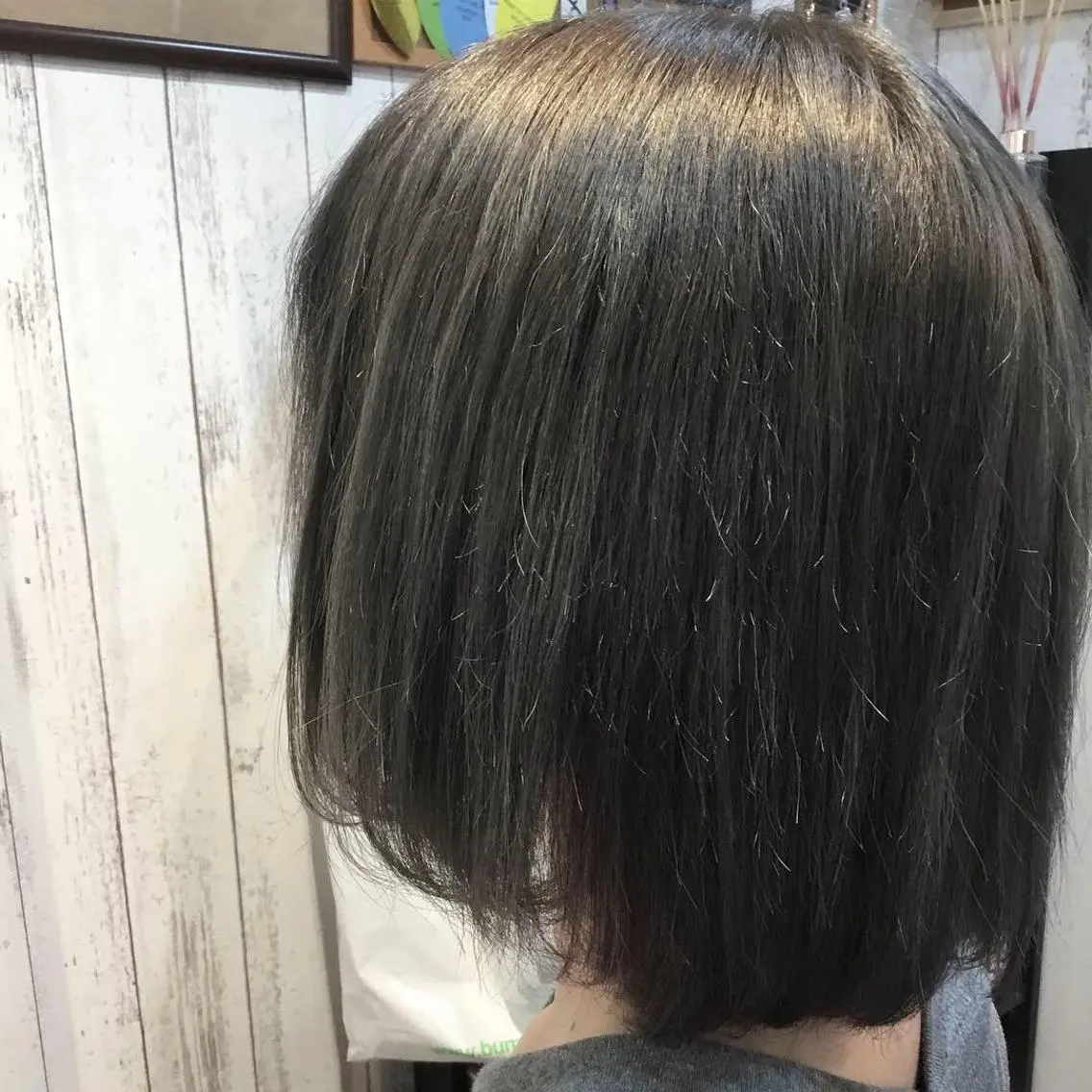 ショート カラー embrace エンブレイスのヘアスタイル
