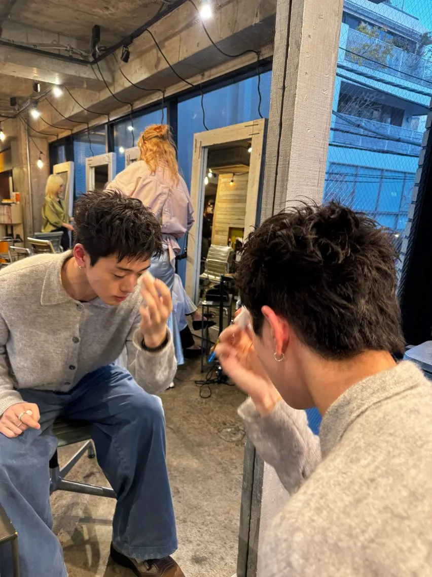 ショート メンズ メンズブリーチ メンズハイトーン スパイキーショート 刈り上げ メンズベリーショート 増井 歩夢のヘアスタイル