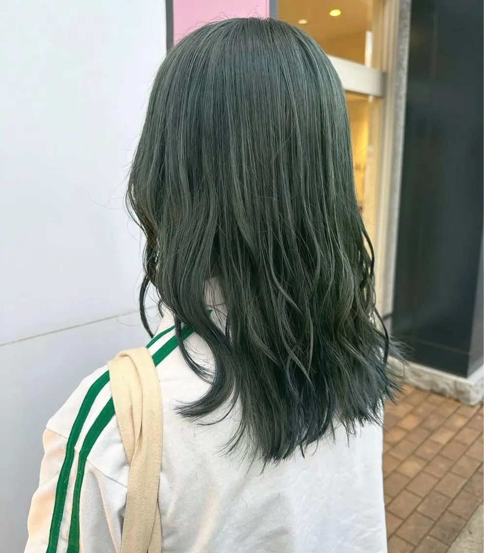 セミロング カラー オリーブカラー 💘韓国カラー💘 クルミのヘアスタイル