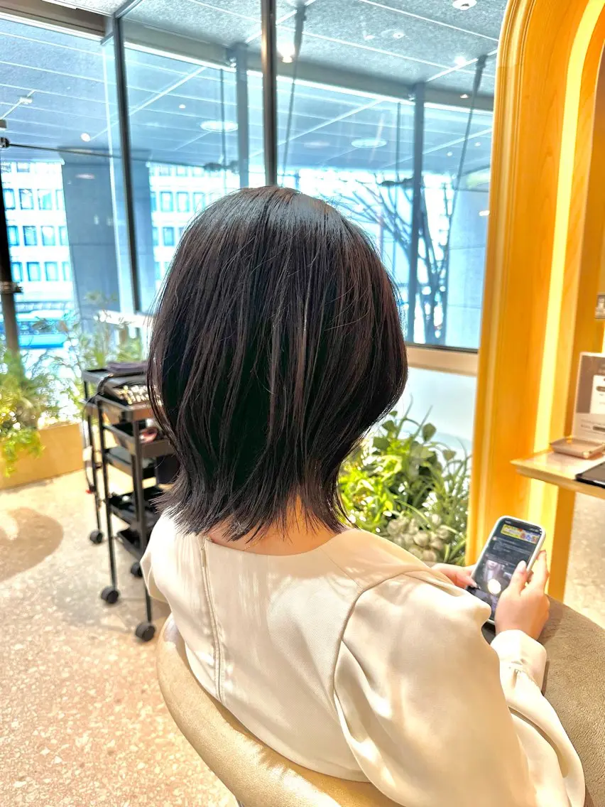 ミディアム カラー ミディアムレイヤー レイヤーカット 撮影モデル募集【くび れショートボブ】馨のヘアスタイル