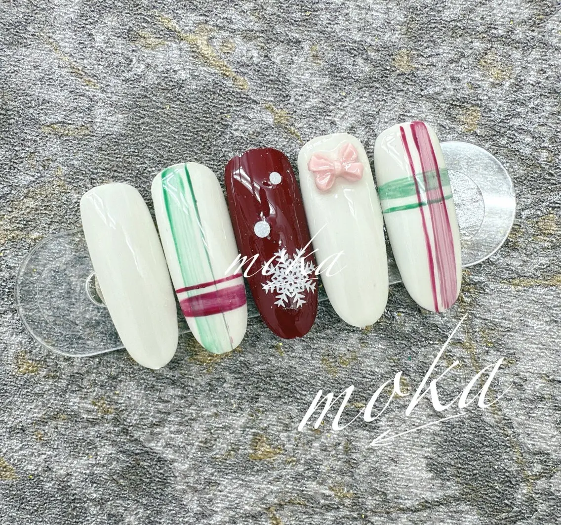 ネイル 胡蝶蘭レディースサロ ンNailMOKAのネイルデザイン