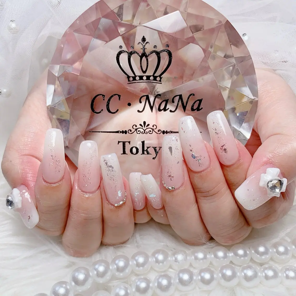 ネイル チークネイル フラッシュネイル ハート キラキラネイル 韓国ネイル ハンドネイル 💎CC・NaNa 韓国風ネイル🌙Cのネイルデザイン