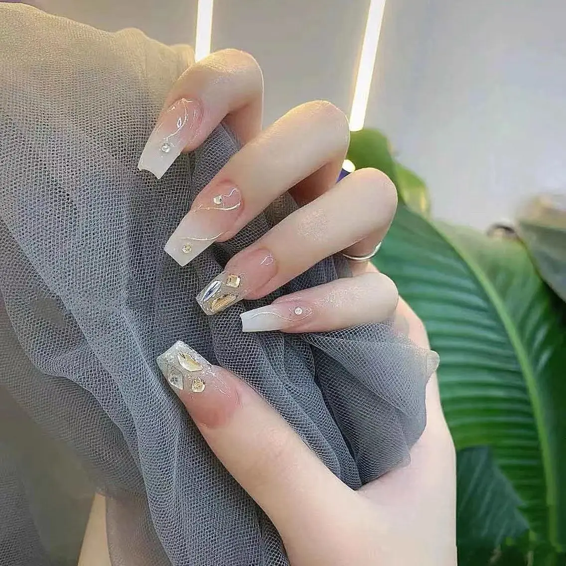 ネイル ハンドネイル ハンドケア The Nail & Eye Lashの眉毛・アイブロウイメージ