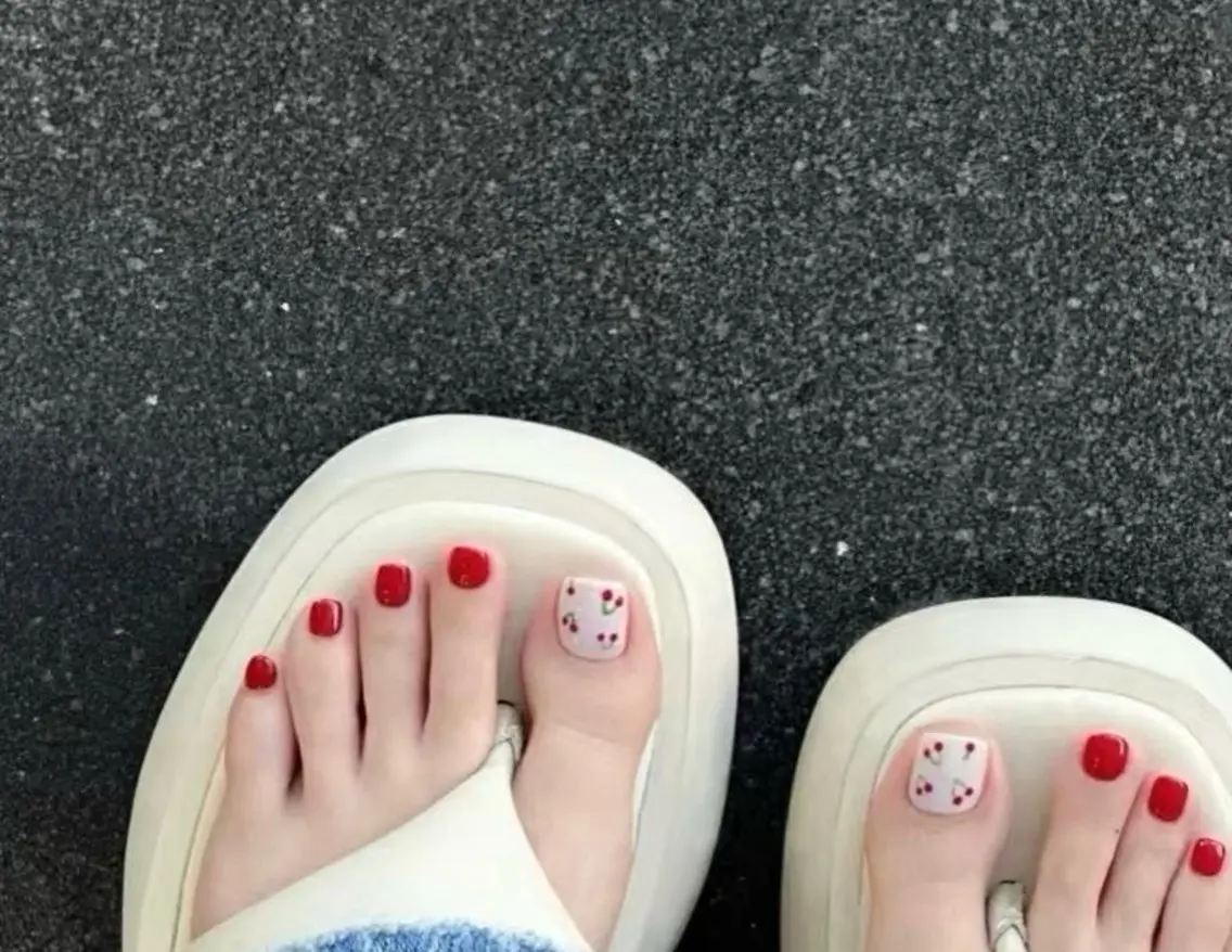 ネイル フットネイル RAFU Nailsのネイルデザイン