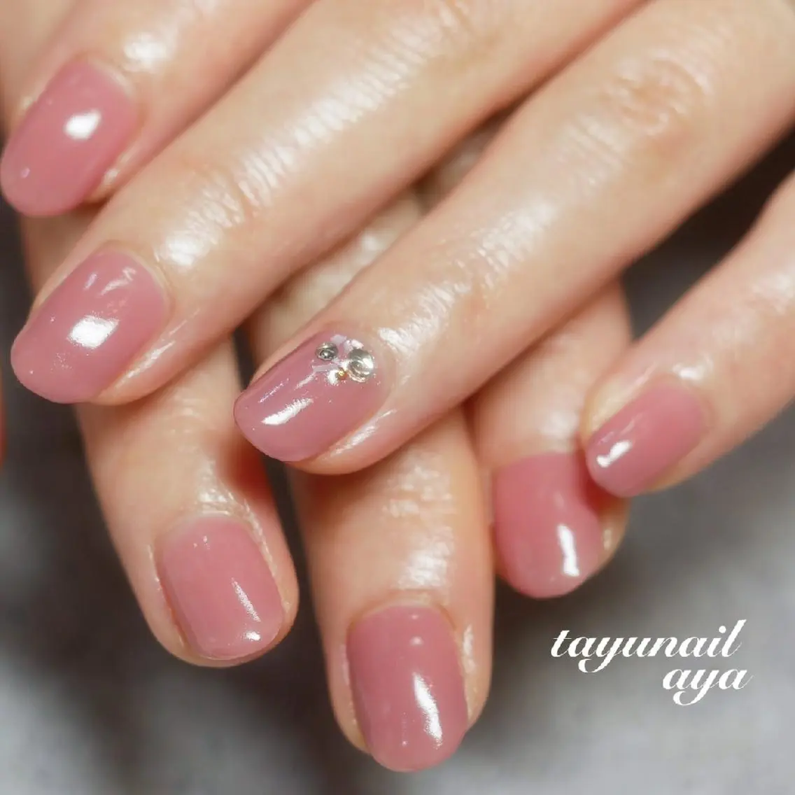 ネイル ブルー ジェルネイル ワンカラーネイル パラジェル ピンク ネイルサロン 【たゆnail】のネイルデザイン