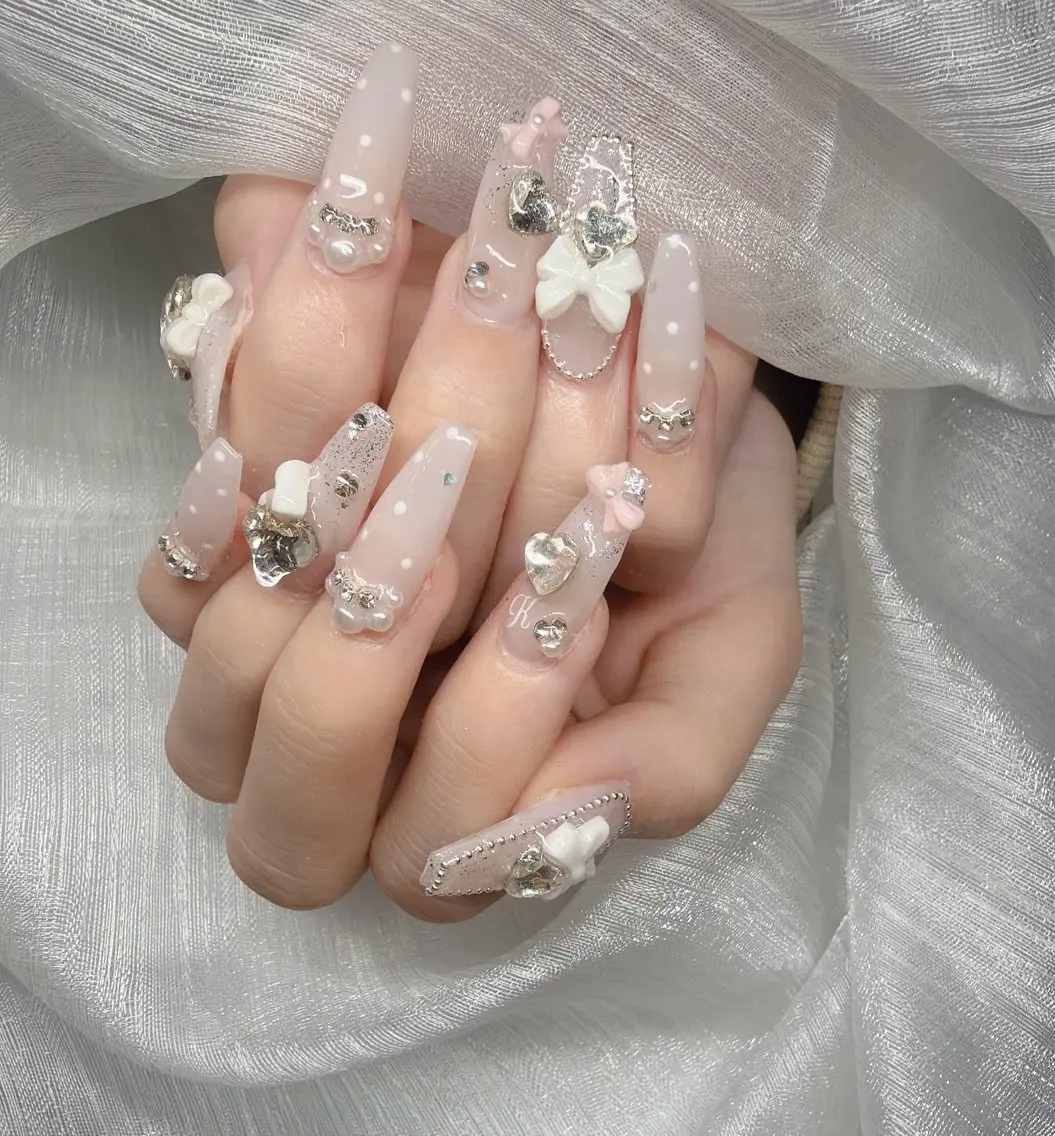 ネイル 長さ出し グラデーション 卒業式 キラキラネイル マグネットネイル ハンドネイル Lee Nailsのネイルデザイン