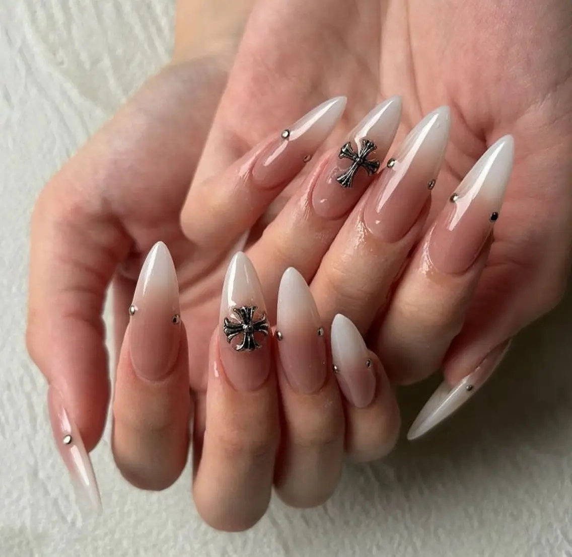 ネイル akina nailsのネイルデザイン