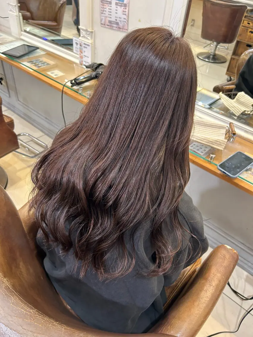 ロング ヘアカラー 韓国ヘアー🇰🇷 MIWAのヘアスタイル