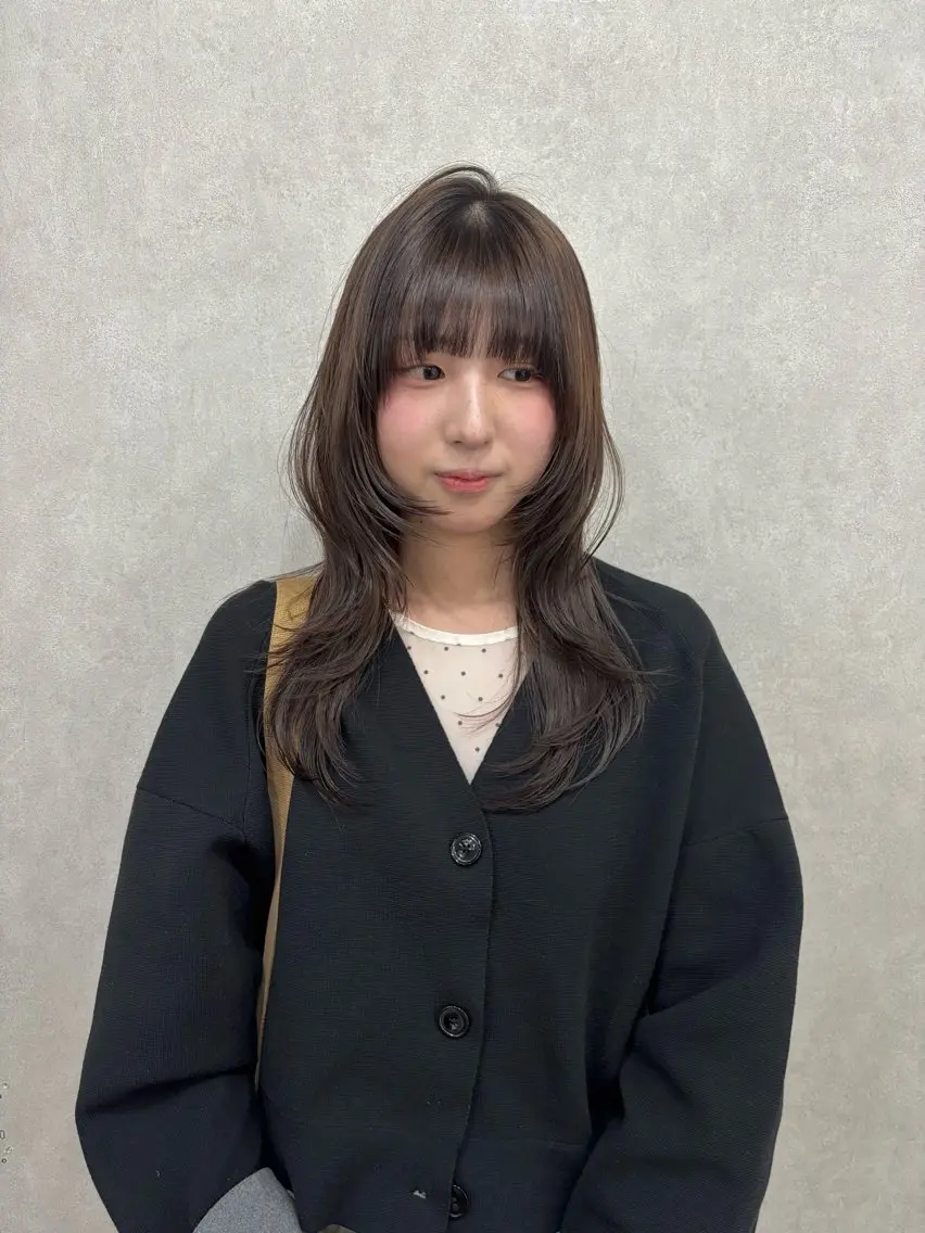ロング カラー ハッシュカット カット ヘアカラー トリートメント Megu/ベージュ/ 透明感カラーのヘアスタイル