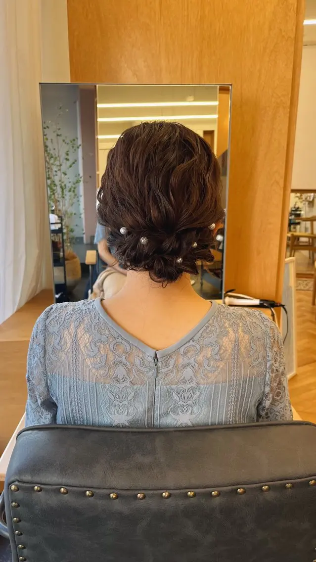 ミディアム ヘアアレンジ ヘアセット 西山 紗耶香🪽 透明感カラー/ボブのヘアスタイル