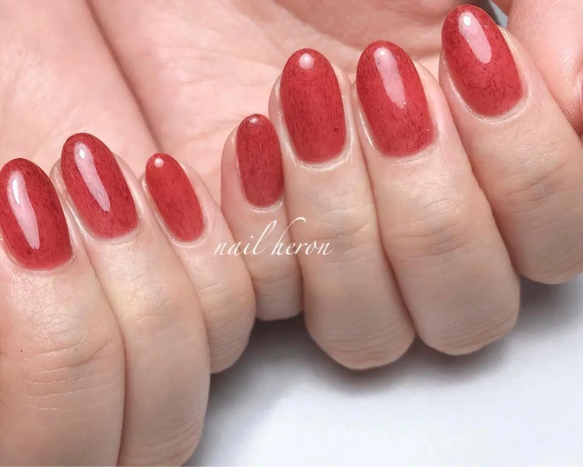 ネイル 赤色 ハンドネイル saki_ nail heronのネイルデザイン