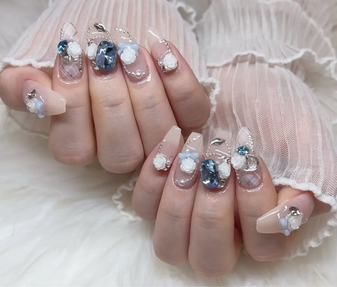 ネイル アートネイル フレンチネイル ジェルネイル キラキラネイル ニュアンスネイル ハンドネイル Ryu Nail NekoChanのネイルデザイン