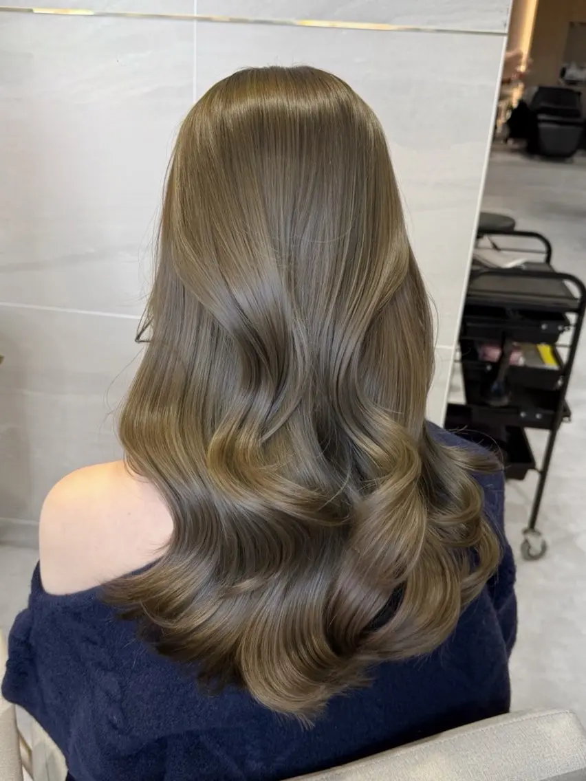 ロング カラー ベージュカラー ブリーチ ダブルカラー ブリーチなしカラー カット ヘアカラー 透明感カラー🌿 グレージュ🐺陽介のヘアスタイル