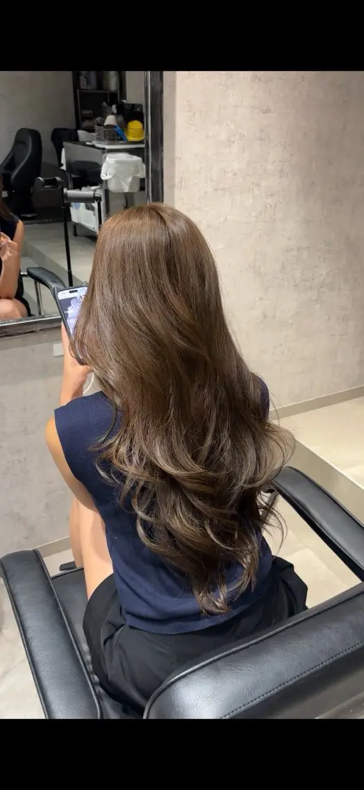 ロング カラー ベージュカラー ブリーチ 透明感カラー ダブルカラー グレージュ ヘアカラー トリートメント shun/ブリーチ なしダブルカラーのヘアスタイル